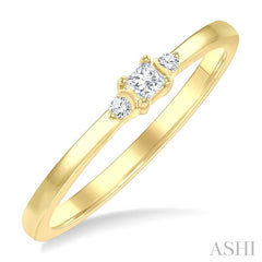 ASHI Princess Shape 3 Stone Petite Diamond Ring 388P9PPTGYG-PRN