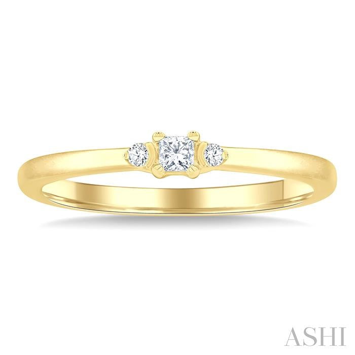 ASHI Princess Shape 3 Stone Petite Diamond Ring 388P9PPTGYG-PRN