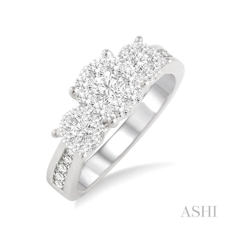 ASHI Round Shape Past Present & Future Lovebright Essential Diamond Ring 36911PPFVWG
