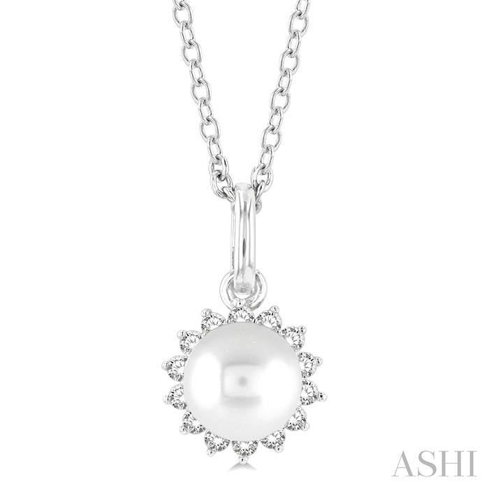 ASHI Pearl & Petite Halo Diamond Fashion Pendant 558A8PPTSPDWPWG