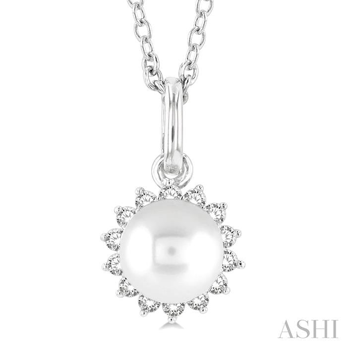 ASHI Pearl & Petite Halo Diamond Fashion Pendant 558A8PPTSPDWPWG