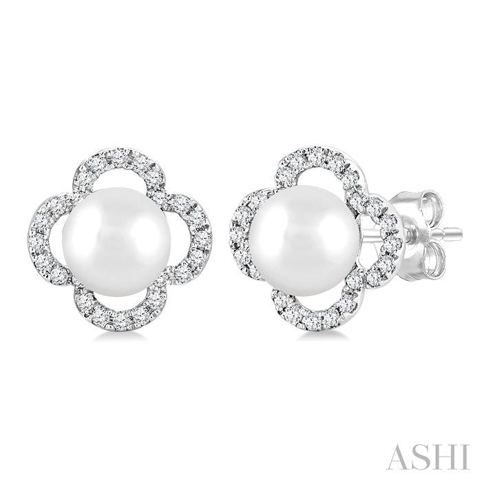 ASHI Clover Pearl & Petite Diamond Earrings 559B8PPTSERWPWG