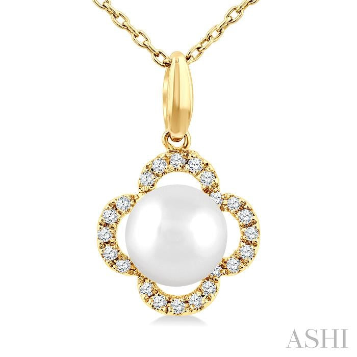 ASHI Clover Pearl & Petite Diamond Pendant 559B8PPTSPDWPYG
