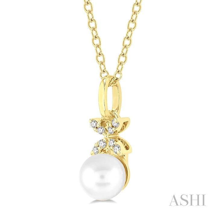 ASHI Pearl & Petite Diamond Fashion Pendant 560A9PPTSPDWPYG