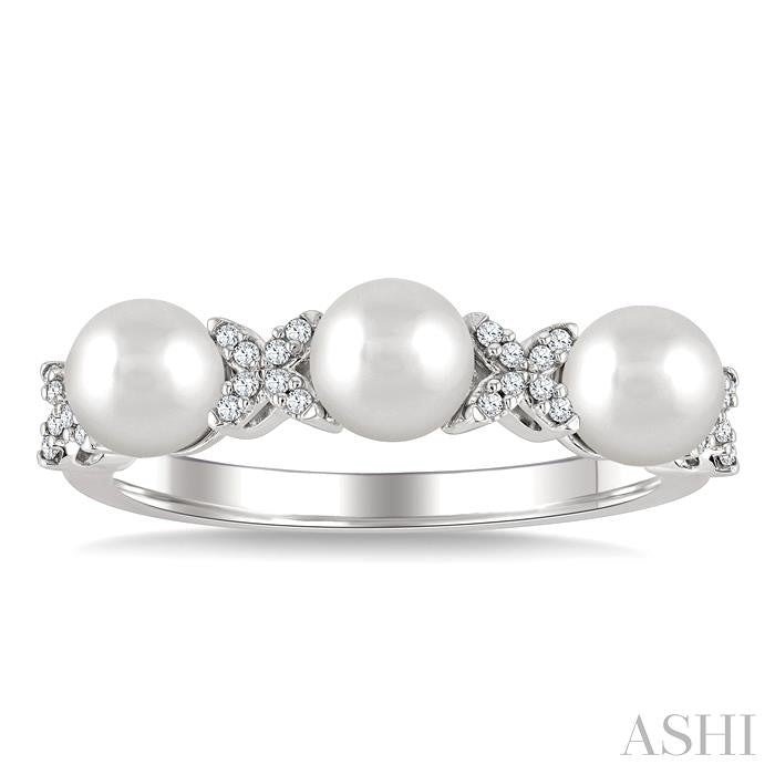 ASHI Pearl & Diamond Floral Fashion Band 563B8PPFGWPWG
