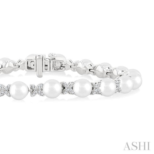 ASHI Pearl & Diamond Floral Fashion Bracelet 563BHPPFGWPWG