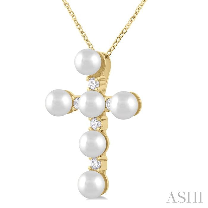 ASHI Cross Pearl & Diamond Fashion Pendant 56408PPTGPDWPYG