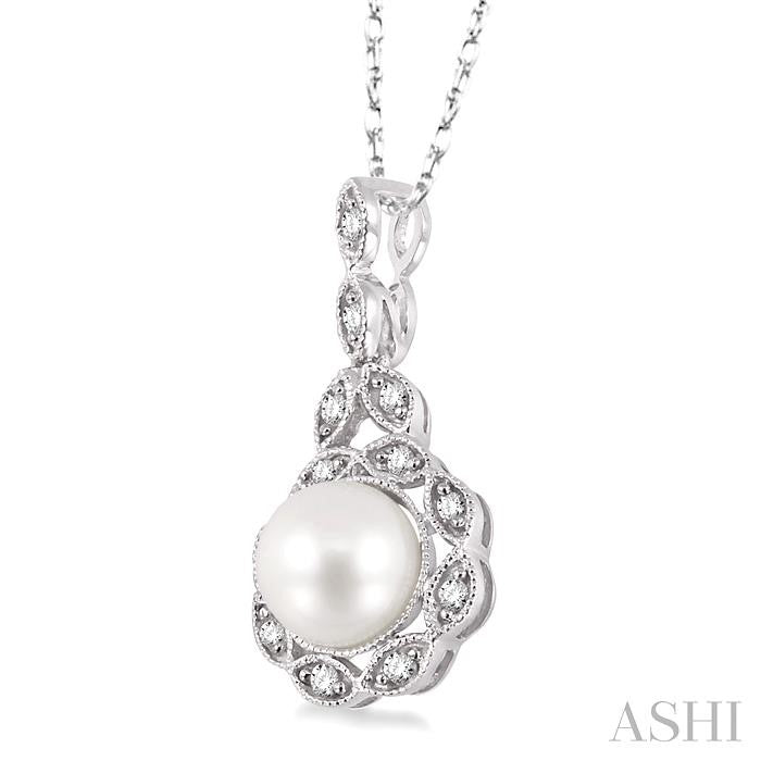 ASHI Pearl & Halo Diamond Fashion Pendant 56658PPFSPDWG
