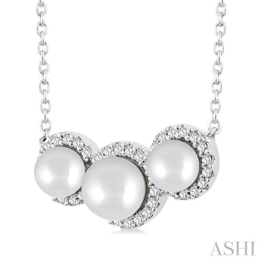 ASHI Pearl & Halo Diamond Fashion Pendant 568A8PPFGPDWPWG