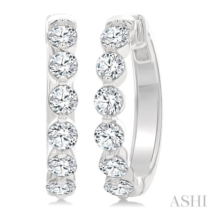 ASHI Diamond Hoop Earrings 620H0PPFGERWG-1.5