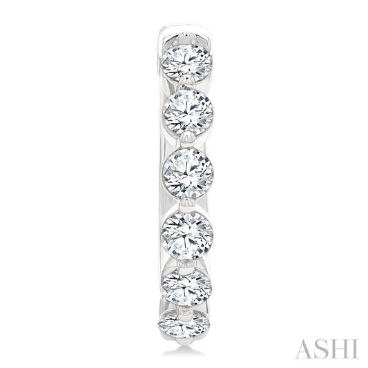 ASHI Diamond Hoop Earrings 620H0PPFGERWG-1.5