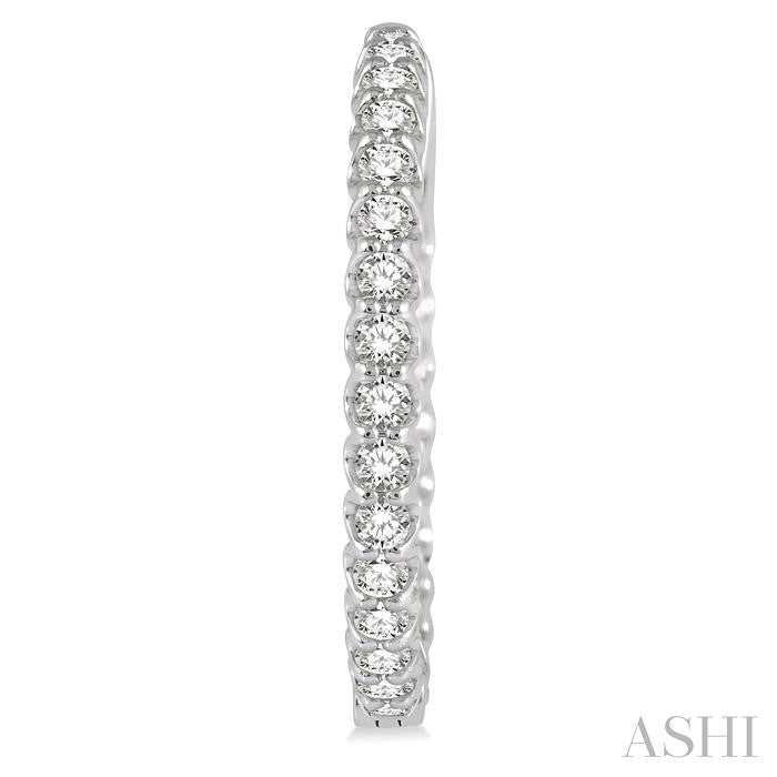 ASHI Inside-Out Diamond Round Hoop Earrings 622B0PPFHERWG-1.50
