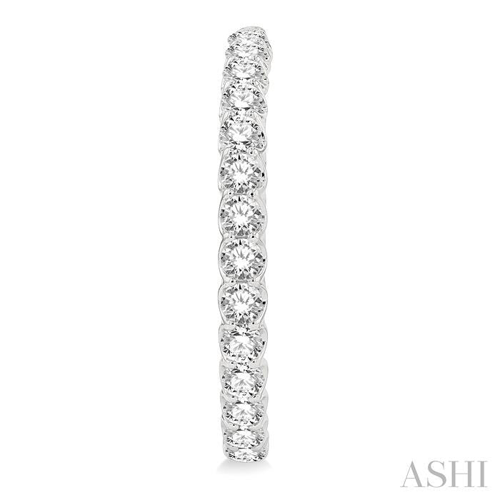 ASHI Inside-Out Diamond Round Hoop Earrings 622B0PPFHERWG-4.00