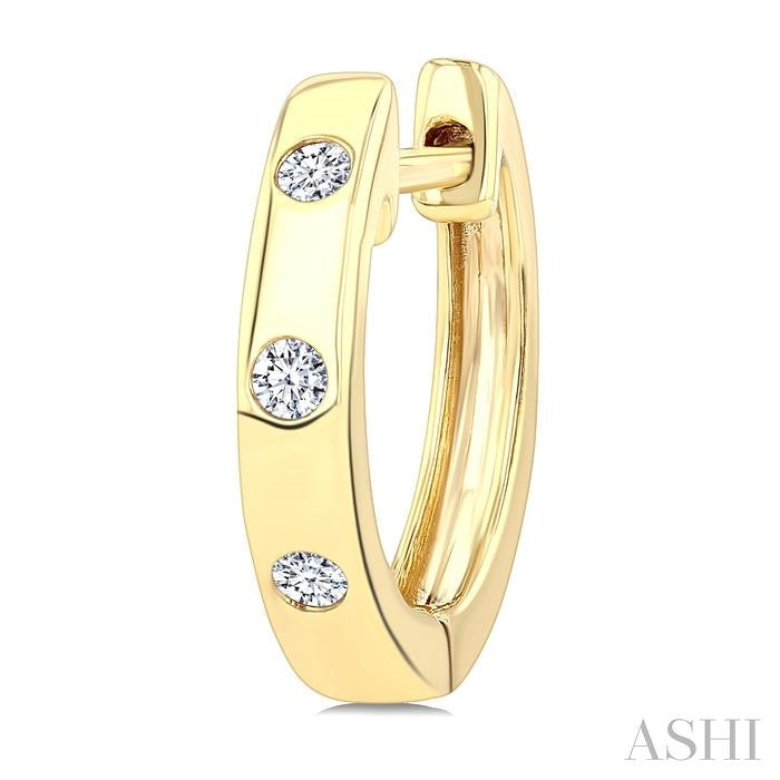 ASHI Flush Bezel Set Petite Diamond Fashion Hoop Earrings 623F8PPTGERYG-0.10