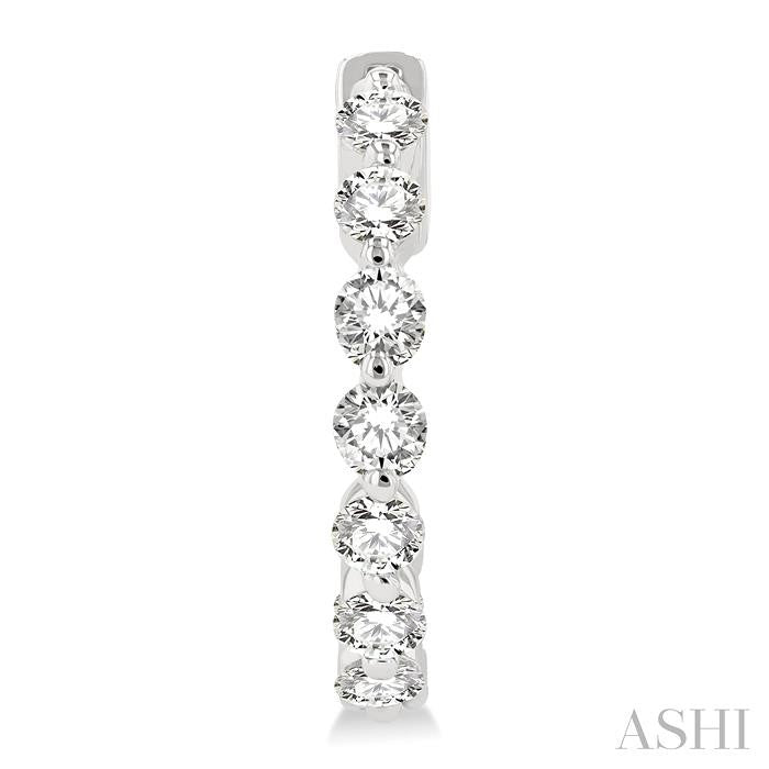 ASHI Inside-Out Diamond Round Hoop Earrings 626D0PPFGERWG-2.00