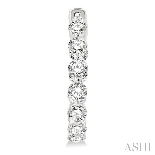ASHI Inside-Out Diamond Round Hoop Earrings 626D0PPFHERWG-3.00