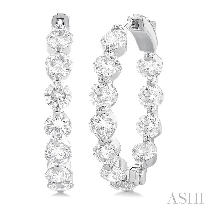 ASHI Inside-Out Diamond Round Hoop Earrings 626D0PPFHERWG-5.00