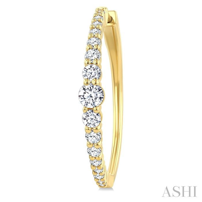ASHI Graduated Riviera Diamond Hoop Earrings 626H0PPFGERYG-1.50