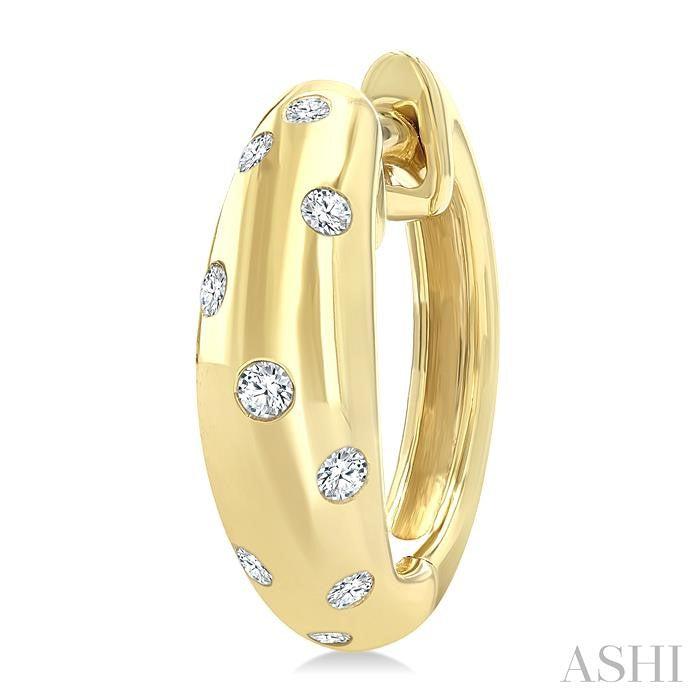 ASHI Mosaic Diamond Fashion Huggie Earrings 629J8PPTGERYG