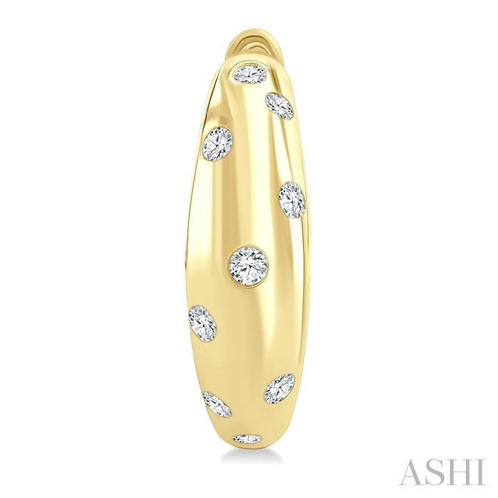 ASHI Mosaic Diamond Fashion Huggie Earrings 629J8PPTGERYG