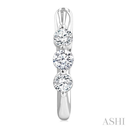 ASHI 3 Stone Diamond Hoop Earrings 631F3PPFGERWG