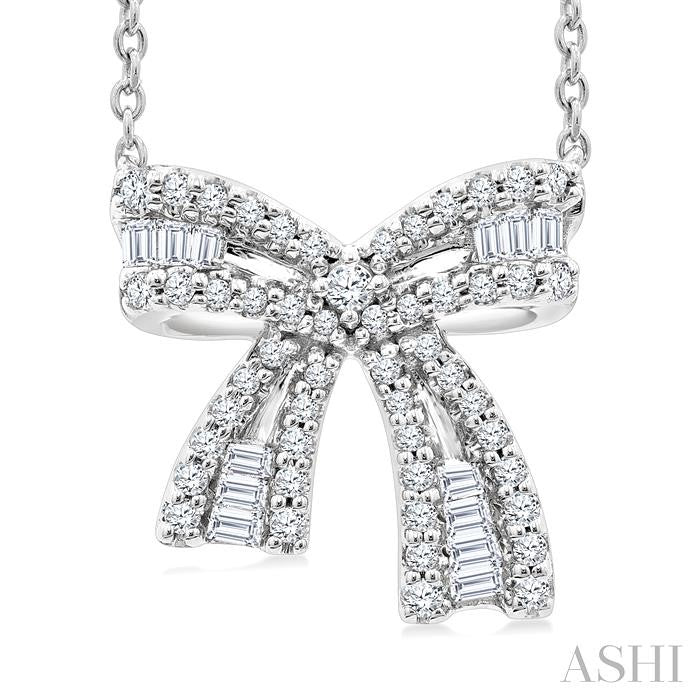 ASHI Bow Petite Diamond Fashion Pendant 646W5PPFGPDWG