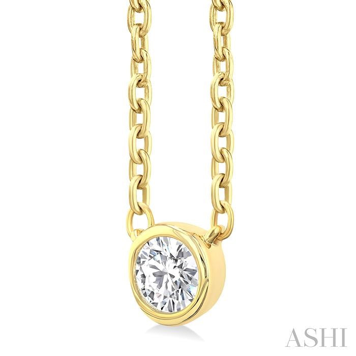 ASHI Round Shape Bezel Set Petite Diamond Fashion Pendant 649S8PPTGPDYG-RD