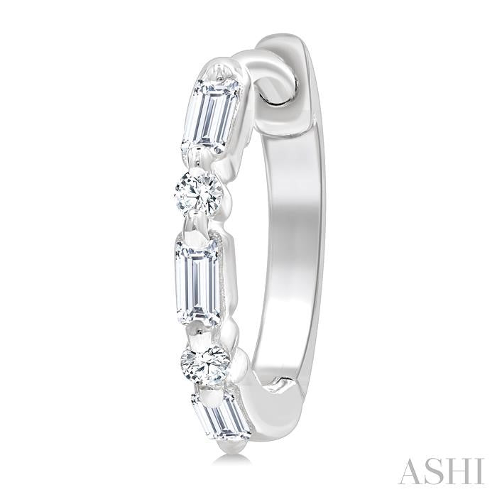 ASHI Petite Diamond Huggie Fashion Earrings 675X7PPTGERWG