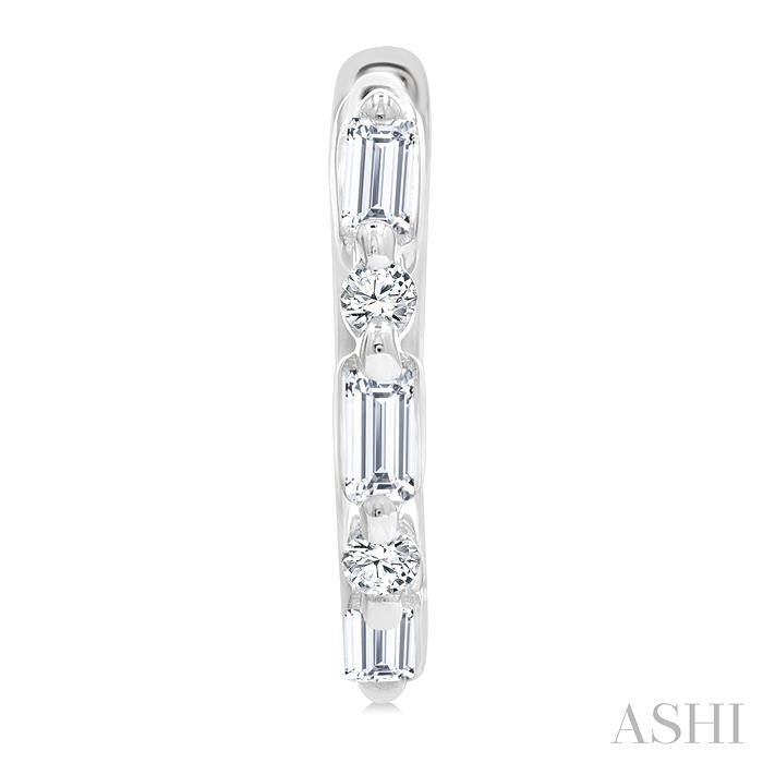 ASHI Petite Diamond Huggie Fashion Earrings 675X7PPTGERWG