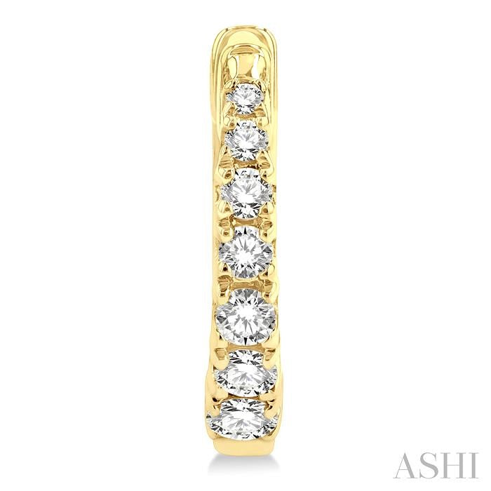 ASHI Graduated Petite Diamond Huggie Fashion Earrings 683V6PPTGERYG