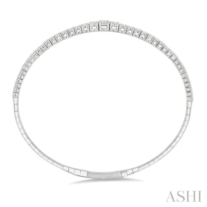 ASHI Diamond Halfway Graduated Flex Bangle 701W0PPFGWG-2.00