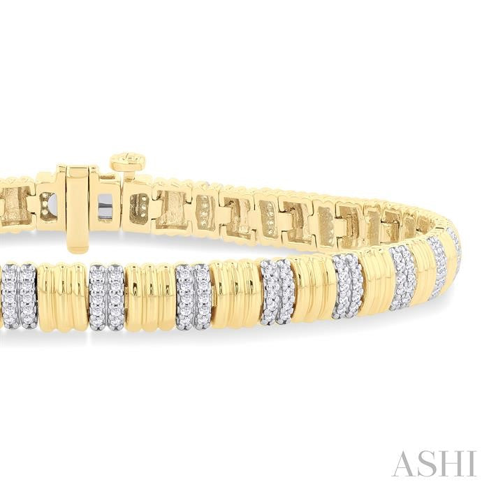 ASHI Ribbed Diamond Fashion Bracelet 7058VPPTGYG