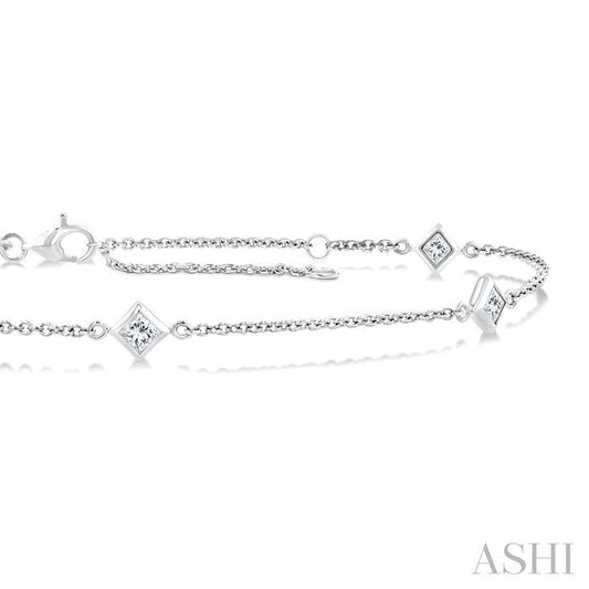 ASHI Princess Shape Diamond Station Chain Bracelet 720CHPPFGWG-PRN