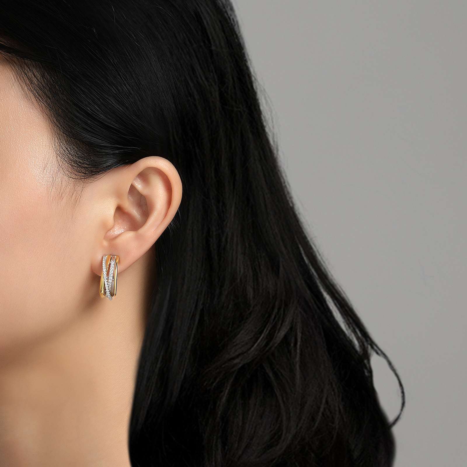 two-tone-crossover-earrings