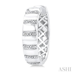 ASHI Silver Bold Ribbed Diamond Fashion Hoop Earrings 85778PPSSSLER