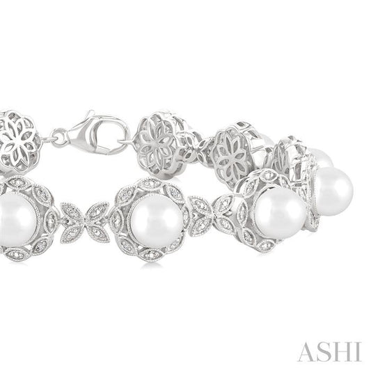 ASHI Silver Floral Pearl & Diamond Bracelet 88318PPSSWPSLTB