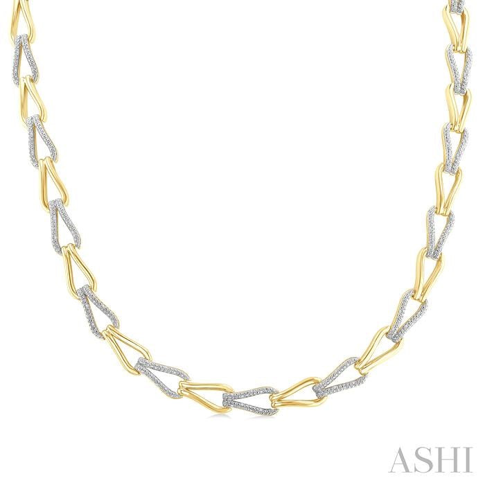 ASHI Gold Vermeil Bold Knot Diamond Fashion Necklace 8894QPPSSSLNK-GV
