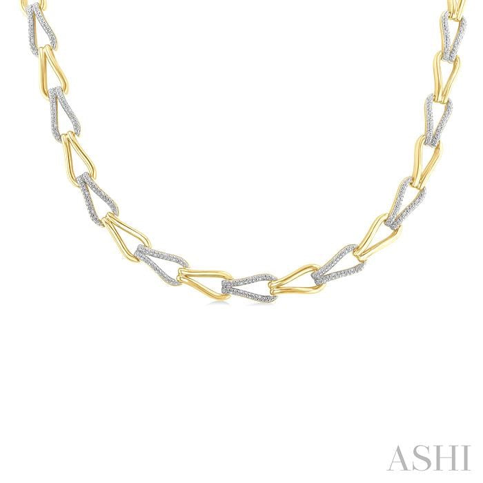 ASHI Gold Vermeil Bold Knot Diamond Fashion Necklace 8894QPPSSSLNK-GV