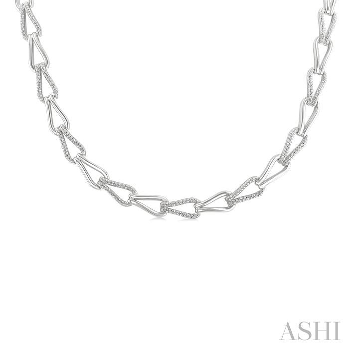 ASHI Silver Bold Knot Diamond Fashion Necklace 8894QPPSSSLNK
