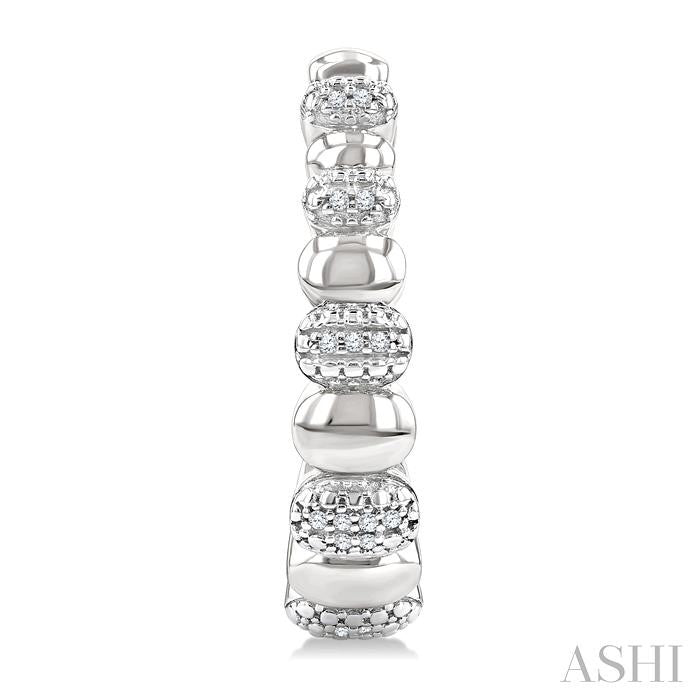 ASHI Silver Bold Diamond Hoop Fashion Earrings 89018PPSSSLER