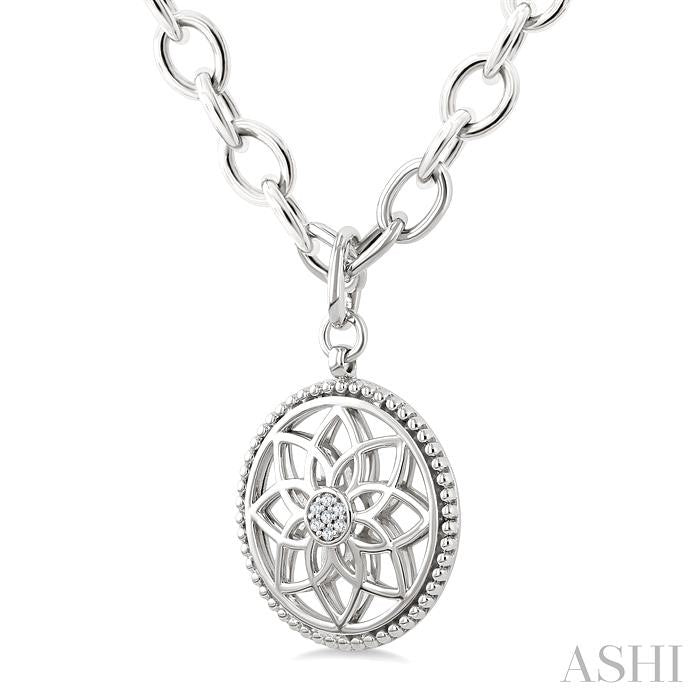 ASHI Silver Circle Floral Medallion Diamond Fashion Pendant 89059PPSSSLPD