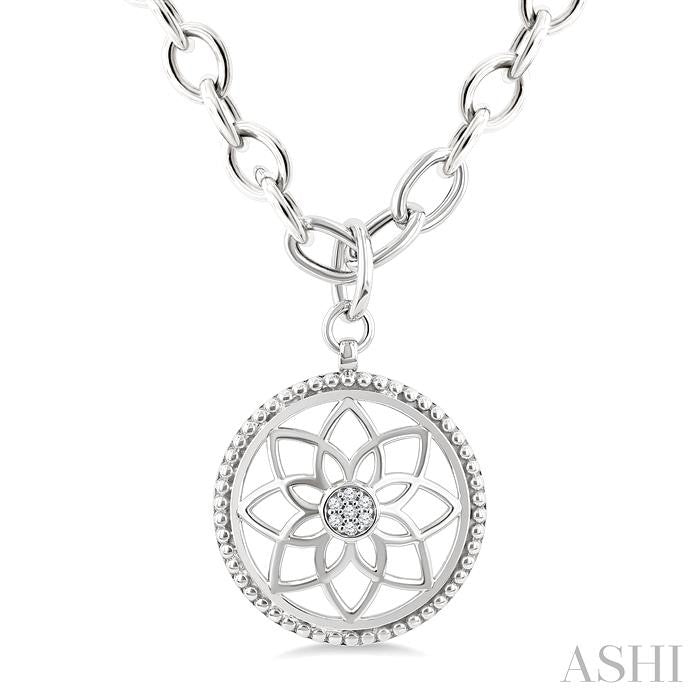 ASHI Silver Circle Floral Medallion Diamond Fashion Pendant 89059PPSSSLPD