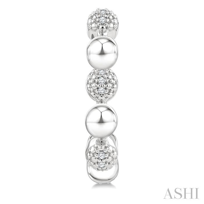 ASHI Silver Bold Bead Diamond Half Hoop Earrings 89099PPSSSLER
