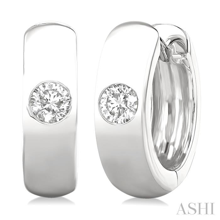 ASHI Round Shape Bezel Diamond Huggie Earrings 903G5PPFGERWG-RD