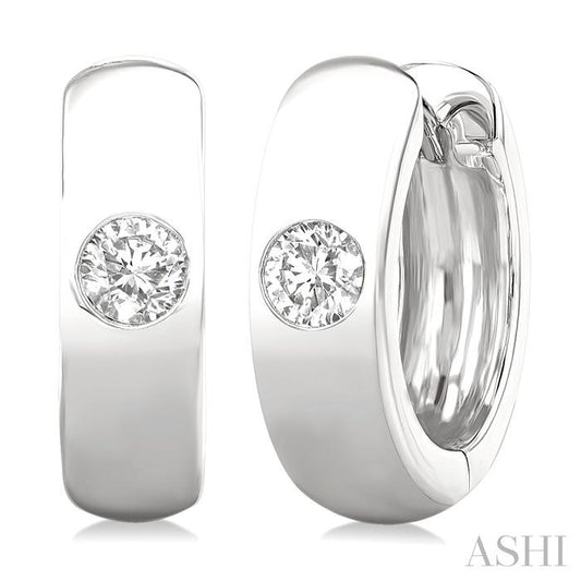 ASHI Round Shape Bezel Diamond Huggie Earrings 903G5PPFGERWG-RD