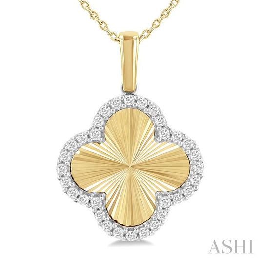 ASHI Clover Fluted Diamond Fashion Pendant 90476PPFGPDYW-CLV