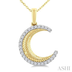 ASHI Fluted Crescent Moon Diamond Fashion Pendant 921F7PPTGPDYG