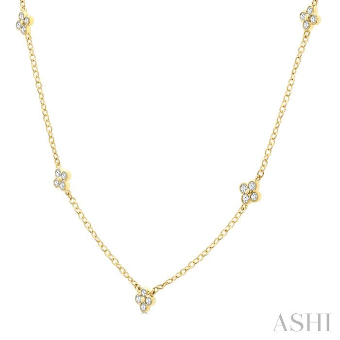 ASHI Clover Bezel Set Diamond Station Necklace 966TUPPTGNKYG