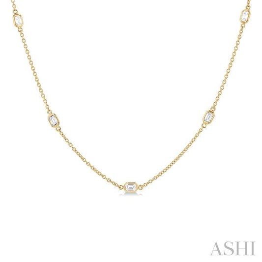 ASHI Emerald Shape Diamond Station Necklace 990A1PPFGNKYG-OC
