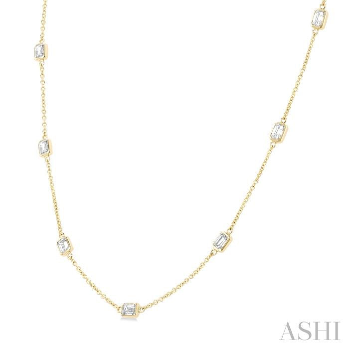 ASHI Emerald Shape Diamond Station Necklace 990A2PPFGNKYG-OC